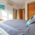 Apartamento 303 junto a la playa piscina y parking