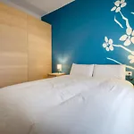 Casa Con Jardin En Hecho