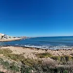 Cozy Apartment 200M From The Beach