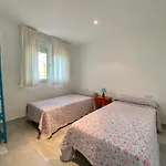 The Traveller\'s House Entre hoyos y la playa