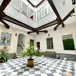 Gatu Villa Gadir, Preferente Mayores De 25 Anos Y Familias