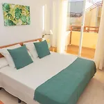 Apartamento con piscina y garaje en los Caños de Meca.