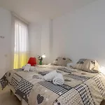 Modern Apartment Next The Beach