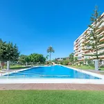 Precioso apartamento moderno y con piscina