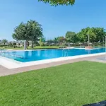 Precioso apartamento moderno y con piscina