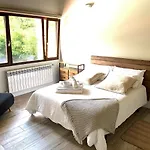 2 Apartamentos en villa con piscina privada en Asturias El Marquesau