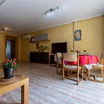 Large Duplex Penthouse 3 Minutes From The Beach