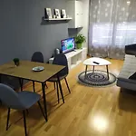 Apartamento Medrano Terraza Y Vistas A 5 Minutos Del Centro En Coche Ideal Para Mascotas