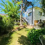 Charming Apartment In A Duplex With Garden & Balcony