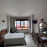 Hotel Serantes