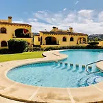 Apartamento con terraza en complejo con 2 piscinas