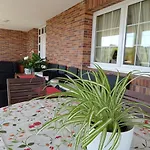 Villa Tranquila Con Piscina Y Jardin \