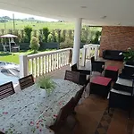 Villa Tranquila Con Piscina Y Jardin \