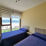 Vivienda de tres dormitorios en primera línea de playa