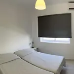 Hubara House