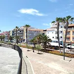 Comfortable Apartment At The Waterfront