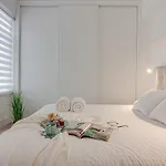 Central Square Deluxe Apartment