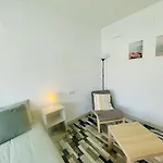 Confortable Estudio con Terraza, vistas a la montaña, mar y mas