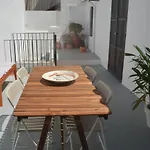 Encantadora casa con terraza a un minuto de la playa