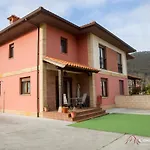 Chalet Vacacional Tina Menor - Casas De Los Picos