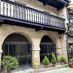 Apartamentos Torreones de Cartes