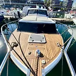 Laura Boat