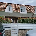 Chalet en el centro de Baiona con vistas y piscina