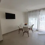 Precioso Apartamento De 2 Habitaciones Recien Reformado En Benidorm