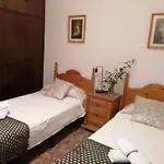 Charming House With Pool & Barbecue