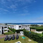 Modern 4 Double Bedroom Villa With Pool / Garden