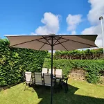 Modern 4 Double Bedroom Villa With Pool / Garden