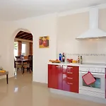 Villa Tamarindos by Villa Plus