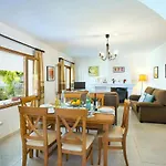 Villa Lorenzo by Villa Plus