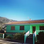 Sea And Mountain View Apartment