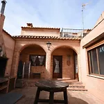 Casa rural de estilo rustico con SPA