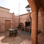 Casa rural de estilo rustico con SPA