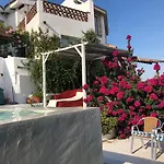 La Casa de la Luz. ArtistHome