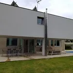 La Casa De Cristal