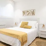 Apartamentos Mareira (con garaje)