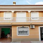 Casa Familiar La Lunara