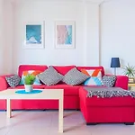 Seaview Modern Beach Apartment