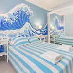 Seaview Modern Beach Apartment