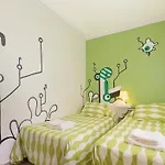 Seaview Modern Beach Apartment