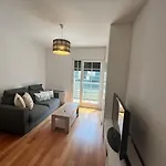 Apartamento con terraza y acceso a la playa