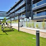 Galihost - Impresionante Apartamento Con Piscina En Sanxenxo