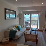 Atico con terraza y piscina comunitaria