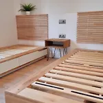 Apartamento diseño con jardín privado a 100 metros del mar
