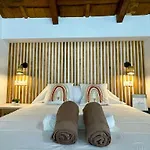 VILLA PIMIENTA, Chalet de lujo cerca del mar.