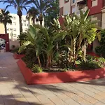 Precioso Atico A Pie De Playa Con Piscina.