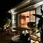 Villa De La Luz Luxury Guesthouse